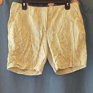 Studio M Green & White Shorts